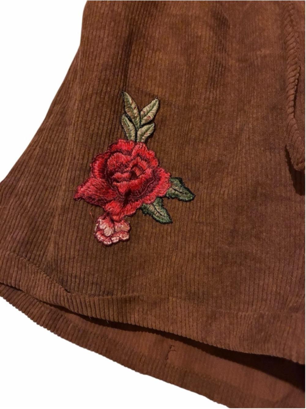 SHEIN Plus Brown Corduroy Shorts with Red Rose Embroidery 1X - Picture 2 of 4